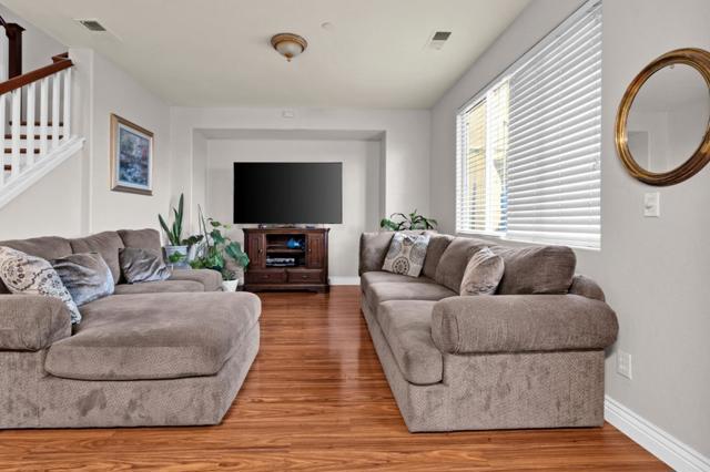 359 Barolo Circle, Greenfield CA: https://media.crmls.org/mediaz/155328ee-f00a-4f87-a3f4-dd5f1414142a.jpg