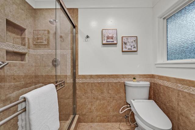 435 Ewing Drive, Pleasanton CA: https://media.crmls.org/mediaz/1553d692-a8e8-43d6-836d-7c49c2451aeb.jpg