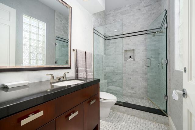 Image 23 of 25 For 75090 Inverness Drive