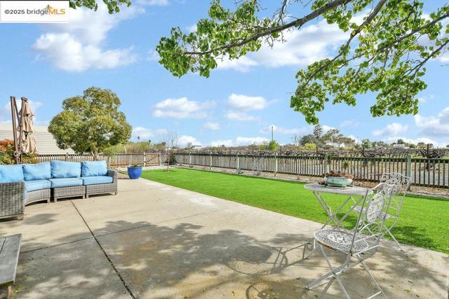 Image 21 of 57 For 6170 Sellers Ave