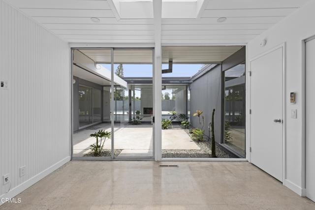 3832 E Casselle Avenue, Orange CA: https://media.crmls.org/mediaz/15556cdc-ee98-41b0-8ca8-33daf0b34072.jpg