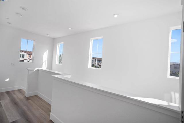 251 E Wrigleys Ave, Mountain House CA: https://media.crmls.org/mediaz/1556e712-0f17-4889-bf41-e174fc6183eb.jpg