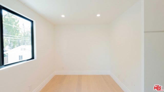 10520 Ashton Avenue, Los Angeles CA: https://media.crmls.org/mediaz/1556f6b1-18ea-46bd-a090-8067185894fd.jpg