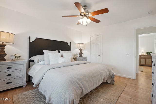 10325 Darling Road, Ventura CA: https://media.crmls.org/mediaz/15570403-adf3-441d-8fe7-46bc2708cc5a.jpg