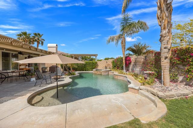 79976 Castille Drive, La Quinta CA: https://media.crmls.org/mediaz/15572ac2-d76b-4ce7-bbc0-98e4f8257fce.jpg