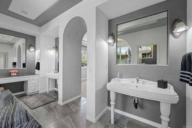 593 Paloma Court, Encinitas CA: https://media.crmls.org/mediaz/1557c26b-c586-4f49-957d-61cac041572c.jpg