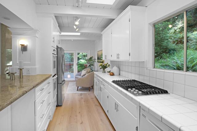 350 Grandview Drive, Woodside CA: https://media.crmls.org/mediaz/1557c775-cec5-4568-8c38-e4e741397c2b.jpg