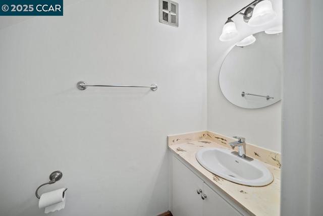 2032 Sierra Road, Concord CA: https://media.crmls.org/mediaz/15587ec3-3432-4f41-b105-f956b72255ce.jpg