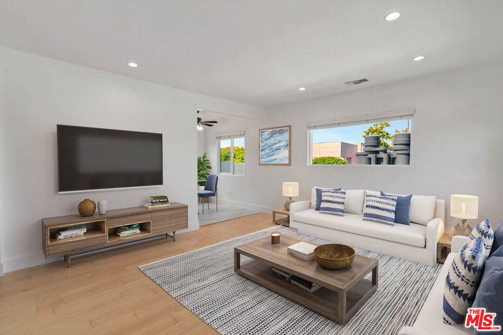 119 Paloma Avenue #M