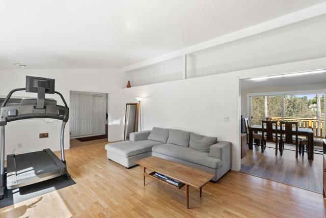 1958 Milford Place, El Cajon CA: https://media.crmls.org/mediaz/1558c474-0820-41ba-b39d-2944db660714.jpg