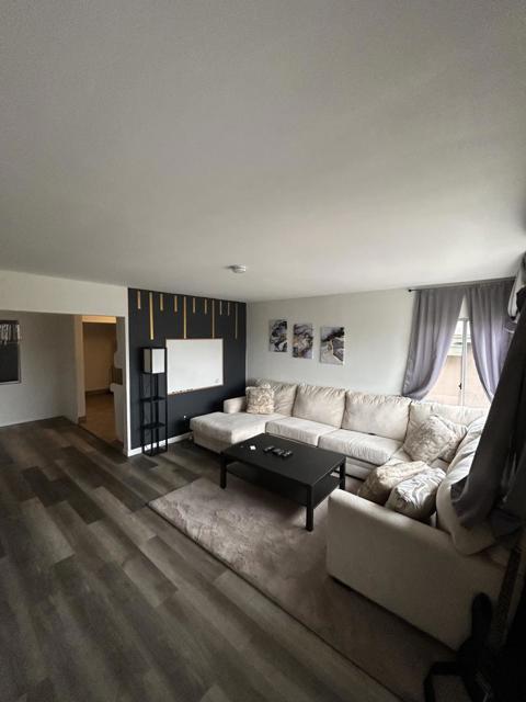 5017 Reynolds Street, San Diego CA: https://media.crmls.org/mediaz/1558ccec-6e12-461c-93c8-ce990cf97e9a.jpg
