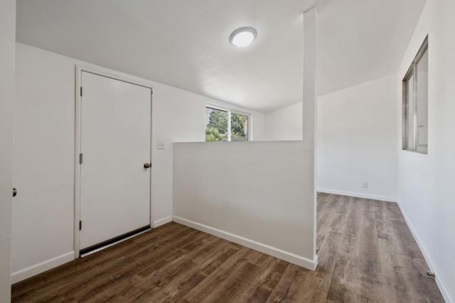 384 E Gail Avenue, Tulare CA: https://media.crmls.org/mediaz/1558eafd-f0fe-42df-82ab-573e11c3a13b.jpg