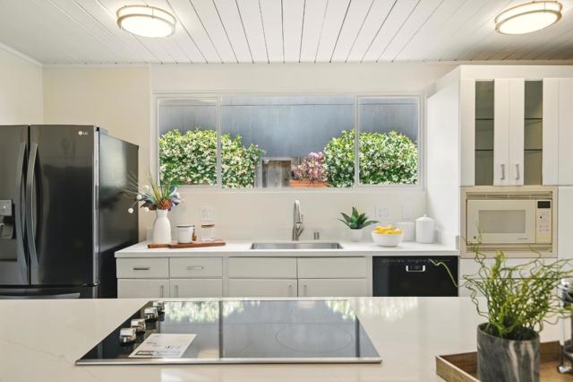 200 Loon Court, Foster City CA: https://media.crmls.org/mediaz/155946f3-e83a-4f52-b85d-8db6f9b86a17.jpg