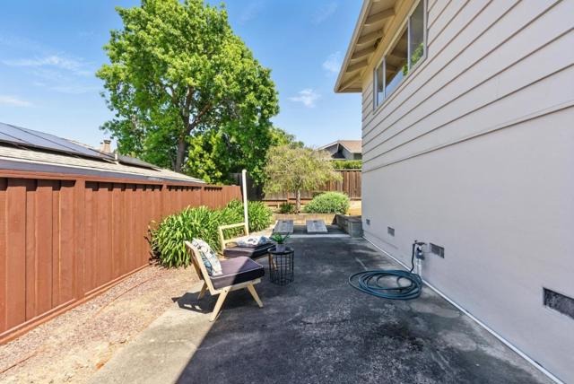 610 De Anza Avenue, San Carlos CA: https://media.crmls.org/mediaz/1559556b-bd55-41a9-ac21-750fae165f78.jpg