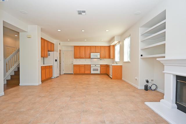 4189 Tessa Pl, Pleasanton CA: https://media.crmls.org/mediaz/155a6c65-82b4-4c36-a07f-ae5d084f9e1c.jpg