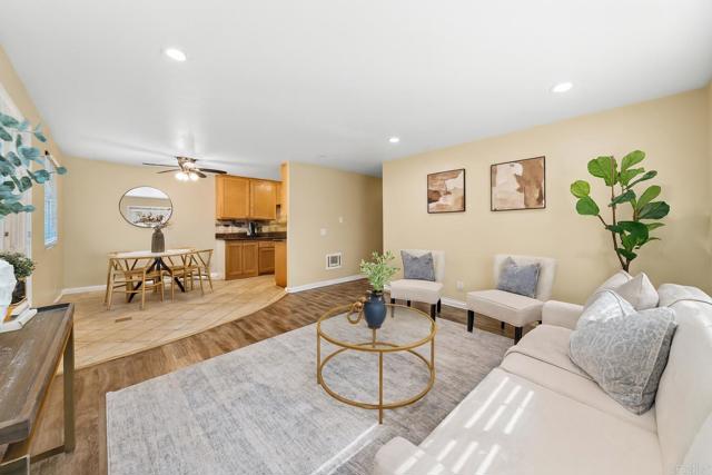 Detail Gallery Image 3 of 20 For 9860 Dale Ave #D2,  Spring Valley,  CA 91977 - 2 Beds | 2 Baths