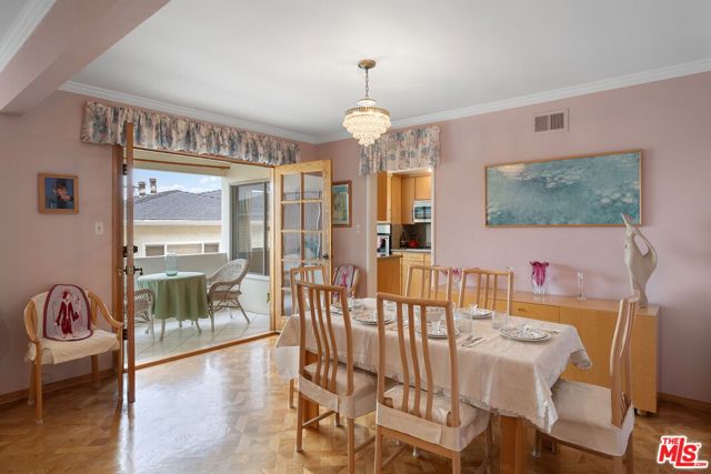 1114 23rd Street, Santa Monica CA: https://media.crmls.org/mediaz/155e5389-05d3-4878-9884-60e3756641ba.jpg