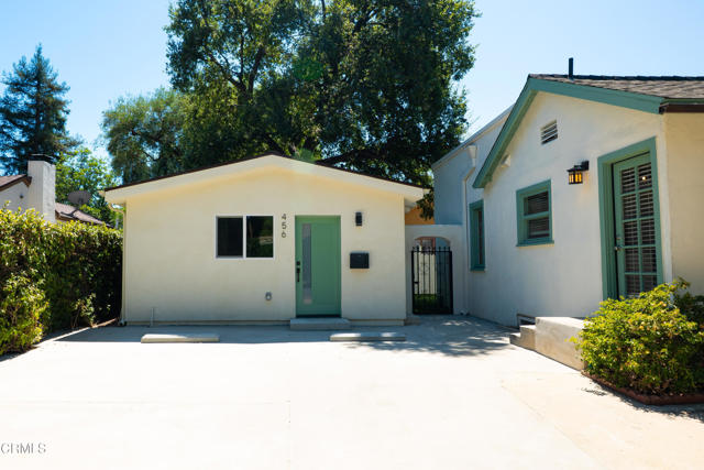 Detail Gallery Image 1 of 10 For 456 Atchison St, Pasadena,  CA 91104 - 1 Beds | 1/1 Baths