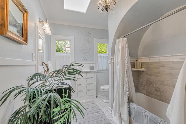 575 S 14th Street, San Jose CA: https://media.crmls.org/mediaz/155f7870-80a5-45c9-a390-b34fefa7e01e.jpg