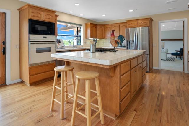388 Aptos Ridge Circle, Watsonville CA: https://media.crmls.org/mediaz/155fab51-6641-486d-8767-259931962356.jpg