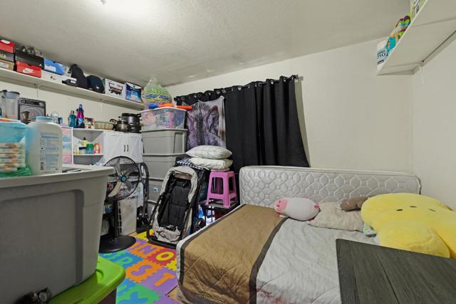 1549 Jupiter Way, Milpitas CA: https://media.crmls.org/mediaz/1560060c-3fed-4cd5-97af-f5f26936a096.jpg