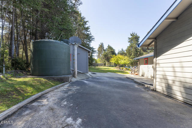 31341 Thomas Lane, Fort Bragg CA: https://media.crmls.org/mediaz/15605861-b619-4bfd-abaf-8b97a3ca16e3.jpg