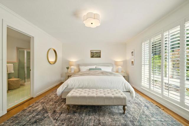 263 W Oakwood Boulevard, Redwood City CA: https://media.crmls.org/mediaz/15606398-3fbf-4bc4-b986-37641da7d93b.jpg