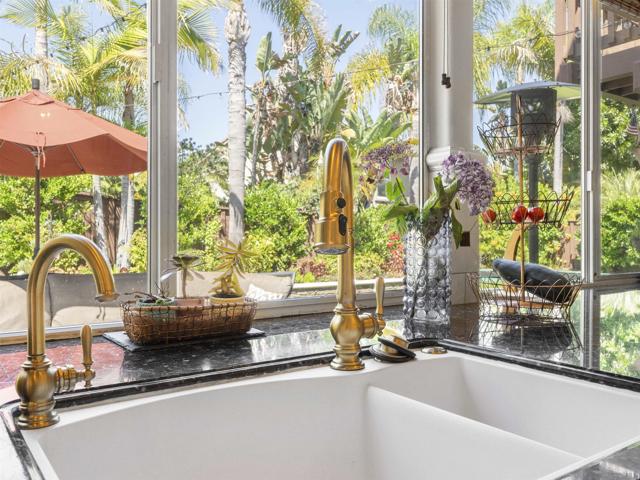 3424 CAMINO ALEGRE, Carlsbad CA: https://media.crmls.org/mediaz/1560c140-e64a-4afd-b334-f46ddee2440d.jpg