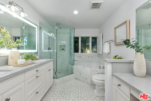 10523 Selkirk Lane, Los Angeles CA: https://media.crmls.org/mediaz/1561c5b5-c397-4d59-9ab4-62d3e625d720.jpg
