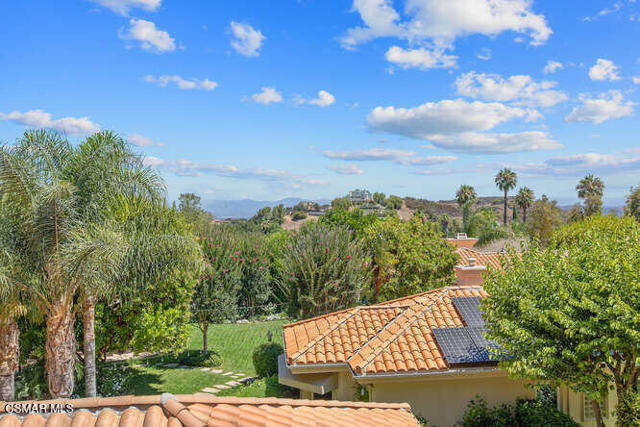 421 Whitegate Road, Thousand Oaks CA: https://media.crmls.org/mediaz/1561ef9a-8a6c-4720-92d7-74a24a5cbf19.jpg