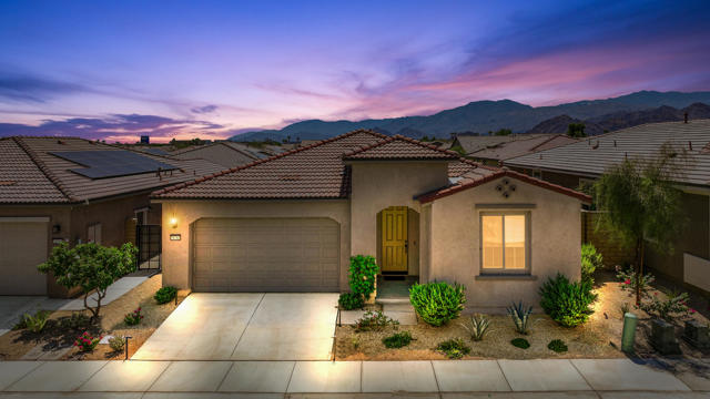 78783 Fortuna Place, Palm Desert CA: https://media.crmls.org/mediaz/156237aa-f0cc-488d-bdae-7c5bcdd72336.jpg