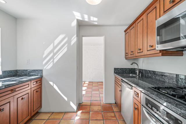 839 N Avenida Olivos, Palm Springs CA: https://media.crmls.org/mediaz/15625c85-45cb-4fed-97d7-63dbb7372c20.jpg