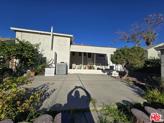 2944 Mayfield Avenue, La Crescenta CA: https://media.crmls.org/mediaz/1562e963-8a8d-4000-9f3e-53385492dddb.jpg