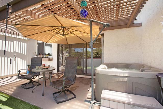 1651 S Juniper Street, Escondido CA: https://media.crmls.org/mediaz/15636386-a339-463f-aec3-5900666389fa.jpg