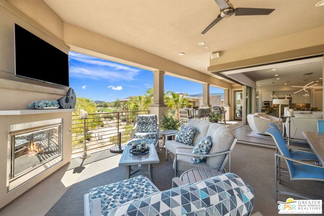 504 Retreat Circle, Palm Desert CA: https://media.crmls.org/mediaz/15636f14-75d9-4990-910e-bde1d1e67bf8.jpg