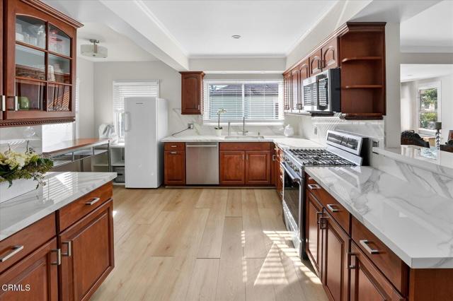 Detail Gallery Image 13 of 52 For 728 Cordova Ave, Glendale,  CA 91206 - 3 Beds | 3 Baths