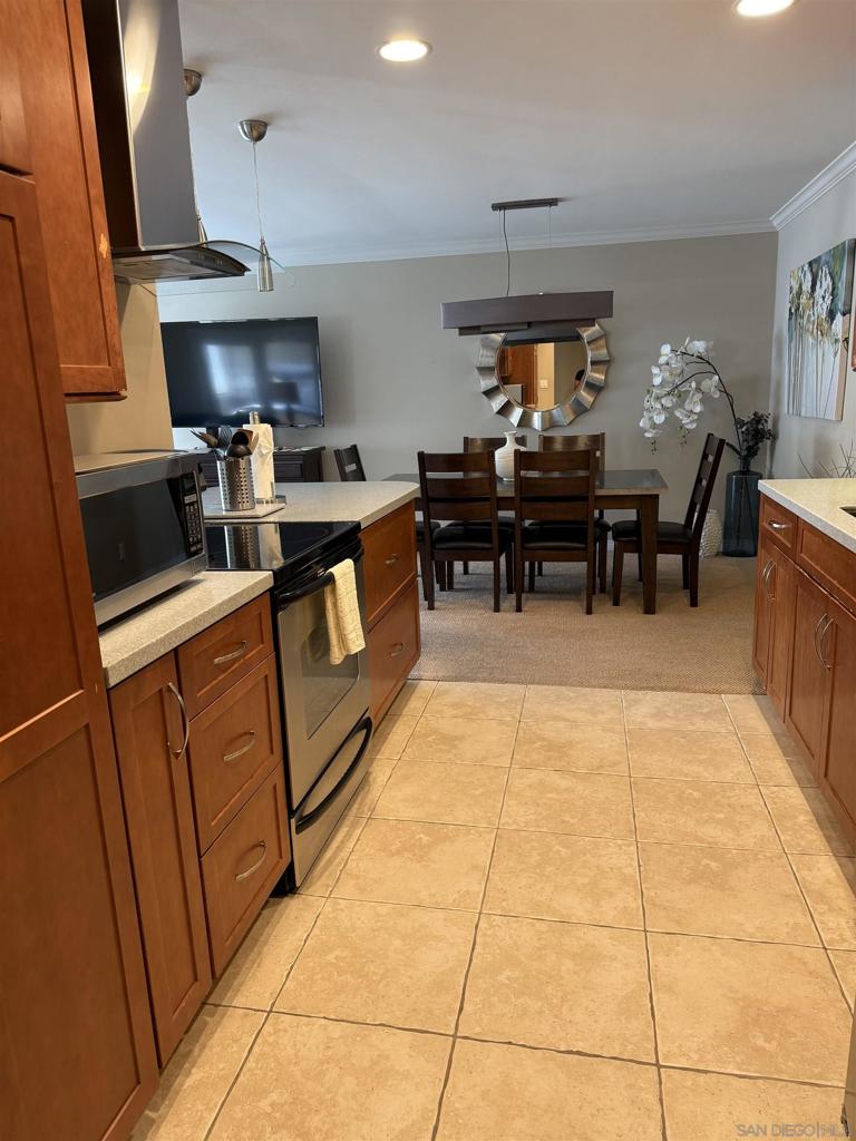 MLS #250037682SD image #5