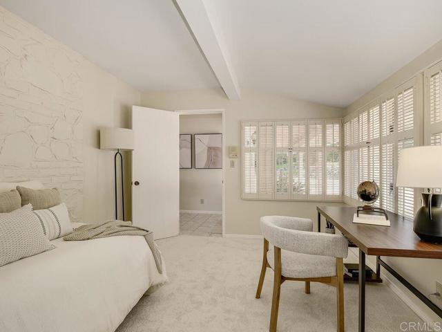 6418 Paseo Delicias, Rancho Santa Fe CA: https://media.crmls.org/mediaz/1565089c-a76c-469b-9499-139d7c1a3ada.jpg