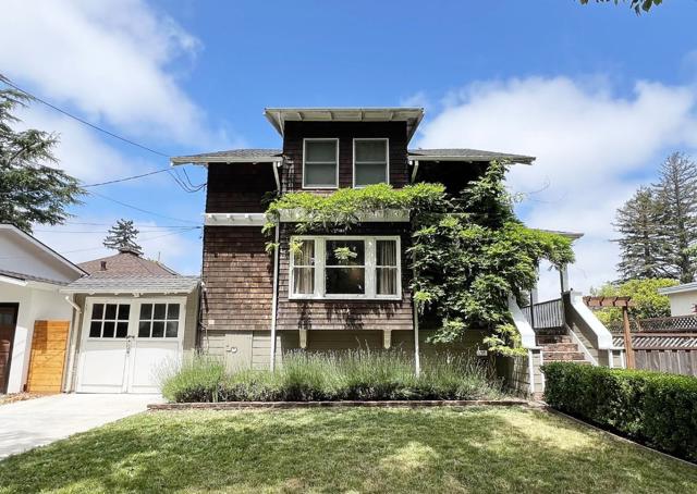 1812 Sanchez Avenue, Burlingame CA: https://media.crmls.org/mediaz/156748c9-c7bf-4848-ba07-2a8cda7937f3.jpg