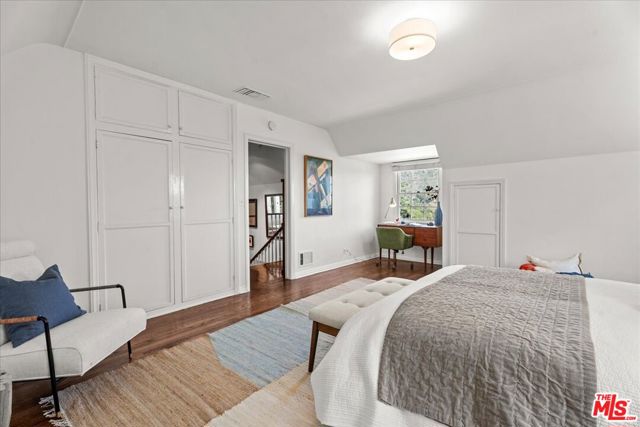 3314 Wonder View Drive, Los Angeles CA: https://media.crmls.org/mediaz/15681948-413c-4ac3-8730-3e752aa5ac9f.jpg