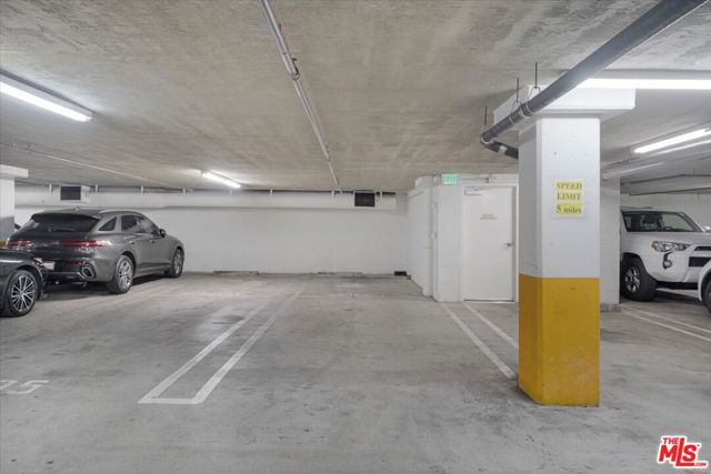 625 S Berendo Street, Los Angeles CA: https://media.crmls.org/mediaz/156a9b49-a941-434c-a7c7-a89a6a71de45.jpg