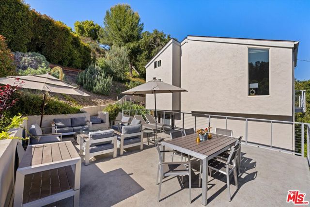 840 Cheltenham Road, Santa Barbara CA: https://media.crmls.org/mediaz/156a9fa2-4f82-433e-8ecb-008e3eeac41f.jpg