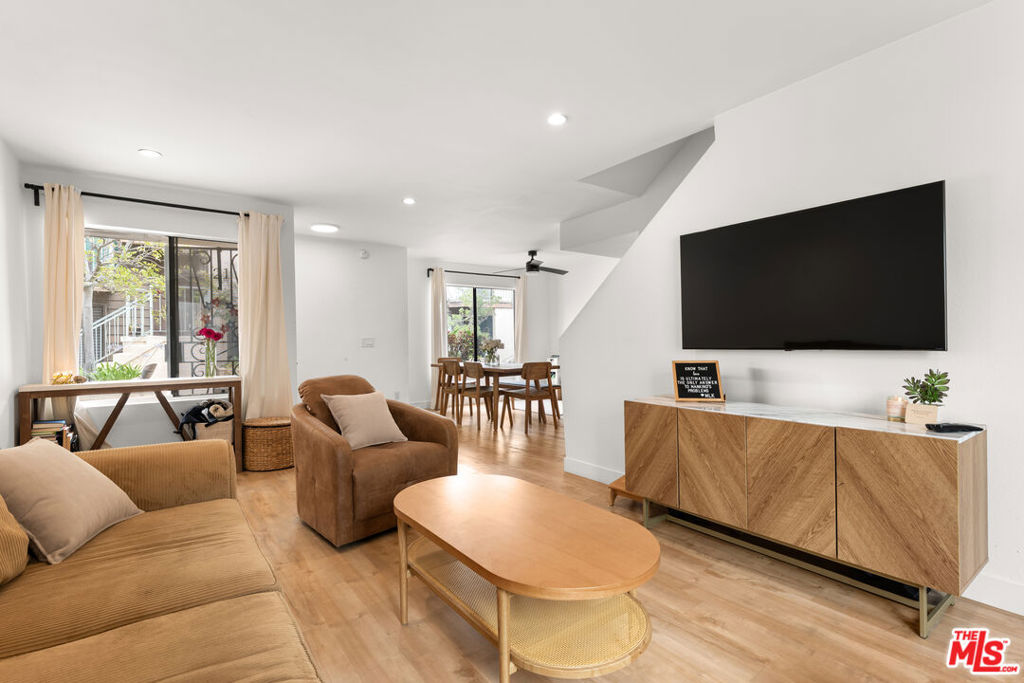 746 N Eucalyptus Avenue #21