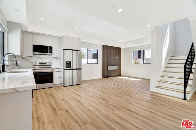 1921 Federal Avenue, Los Angeles CA: https://media.crmls.org/mediaz/156c02d6-bca6-427d-b4e7-bd8663faba99.jpg