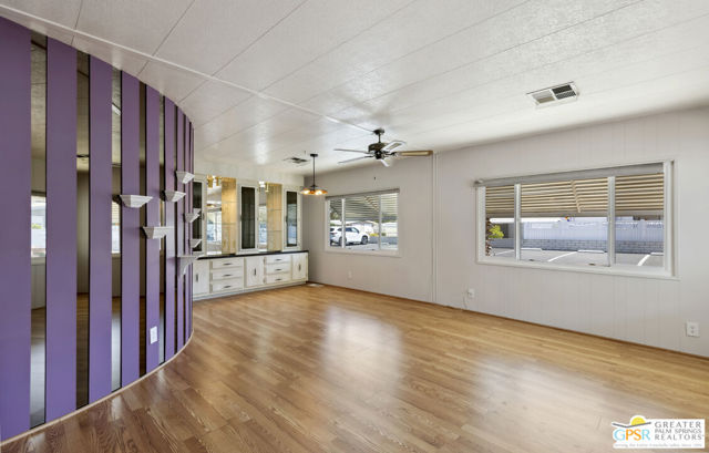 210 Coyote Drive, Palm Springs CA: https://media.crmls.org/mediaz/156ca84d-9b4f-4039-81d2-8a0841466a80.jpg