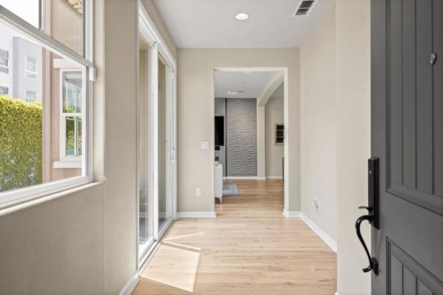 850 Maple Place, East Palo Alto CA: https://media.crmls.org/mediaz/156cd65d-607a-4247-98aa-365e51acba30.jpg