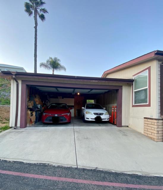 13162 Highway 8 Business, El Cajon CA: https://media.crmls.org/mediaz/156d8b18-2200-4bd2-8118-ea914a92a2e0.jpg