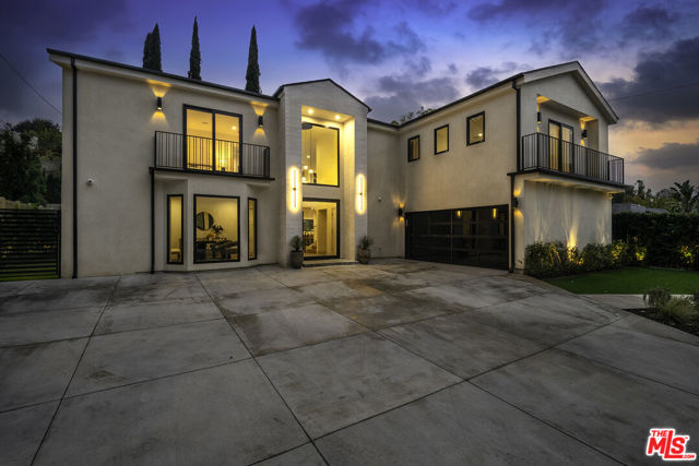 16226 Dickens Street, Encino CA: https://media.crmls.org/mediaz/156eba44-bc0b-407b-ab7a-6b149d900d37.jpg
