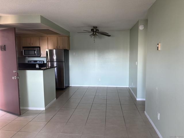 5962 Rancho Mission RD, San Diego CA: https://media.crmls.org/mediaz/156eff6b-5efc-42be-8048-6f17cf2ddee4.jpg