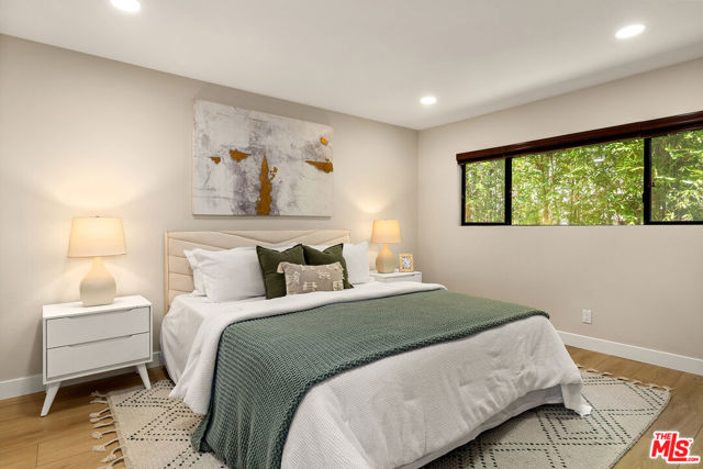 4542 Willis Avenue, Sherman Oaks CA: https://media.crmls.org/mediaz/156f3eaf-caca-4b8f-b69d-5cc45fe15cfd.jpg